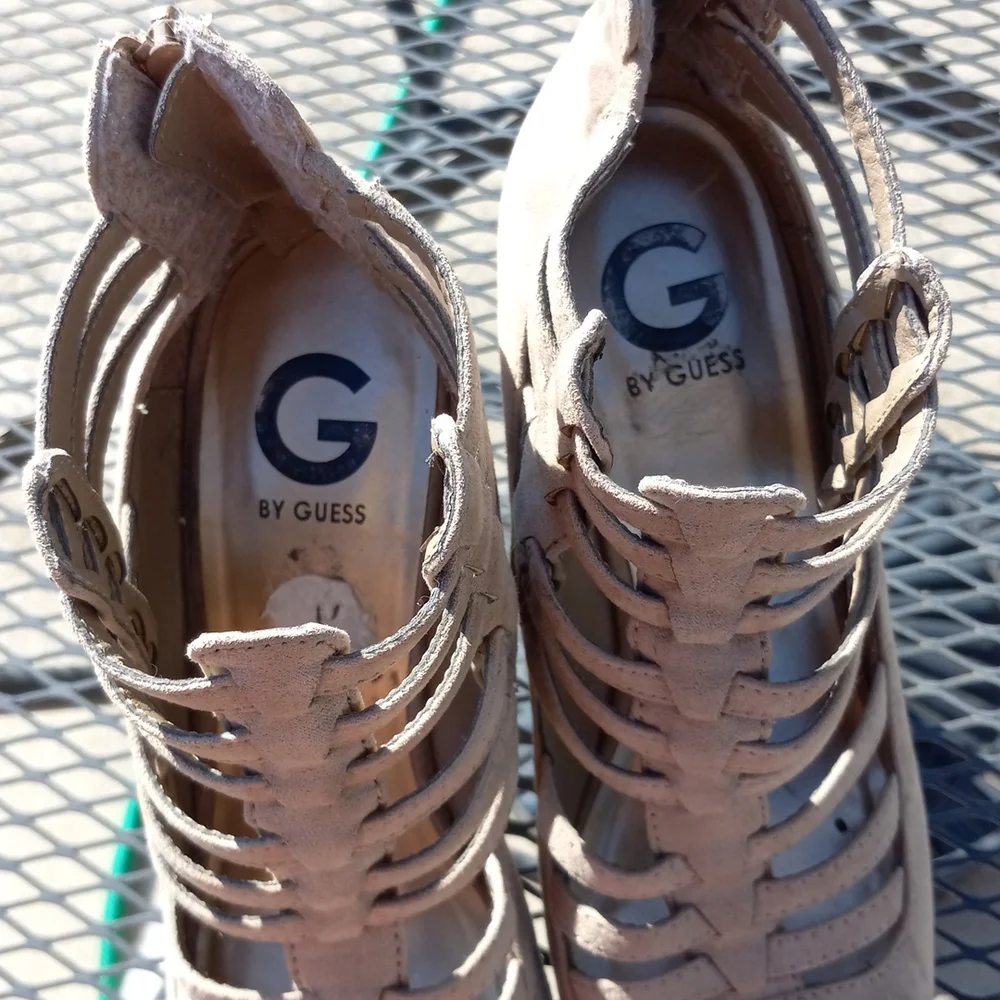 Guess women size